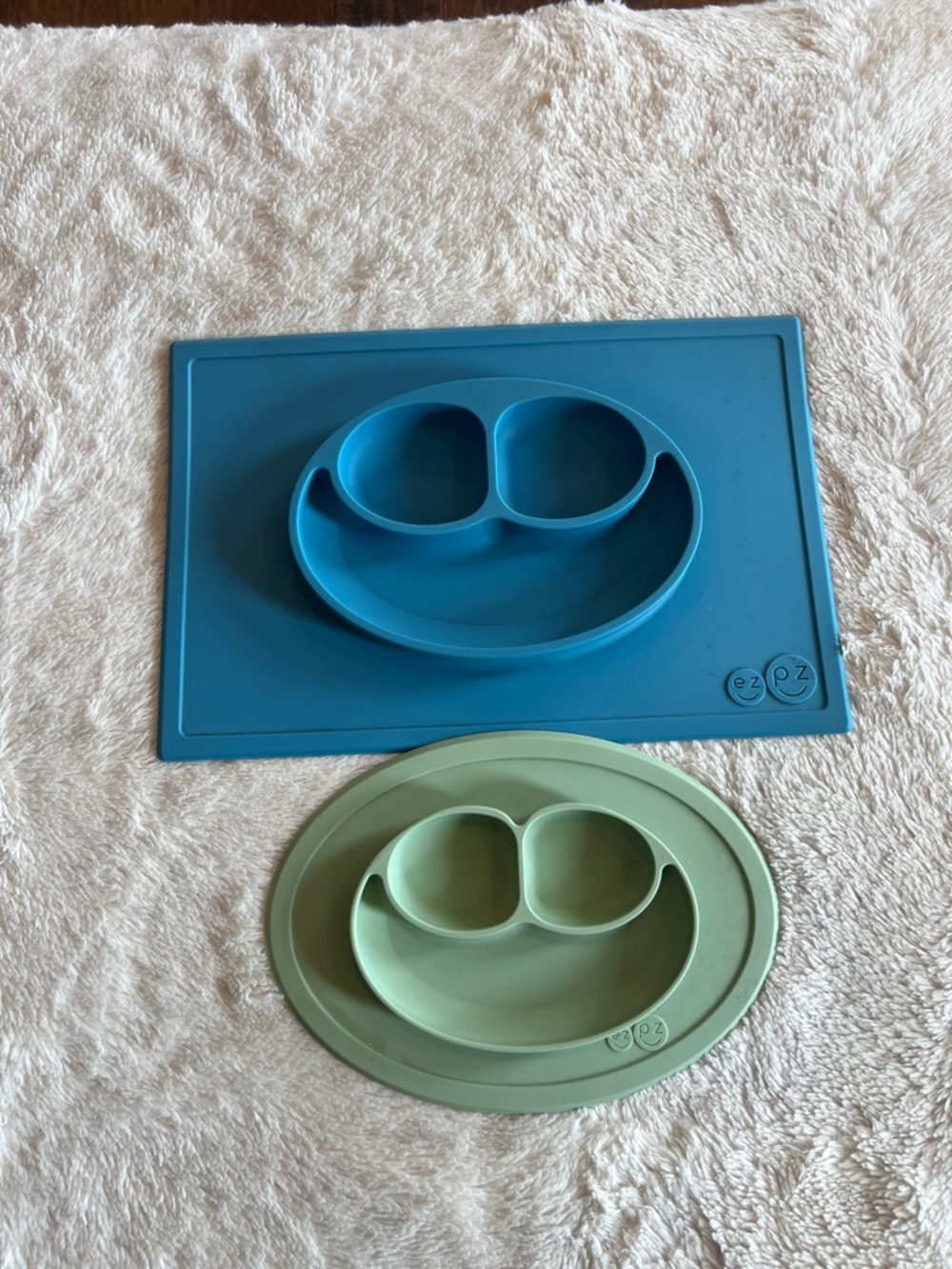 EZPZ Silicone Feeding Mats lot of 2